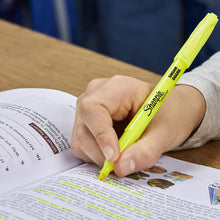 Load image into Gallery viewer, SH27025 Sharpie Pocket Highlighter, Fluorescent Yellow Color, Chisel Tip, Box 12pcs.
